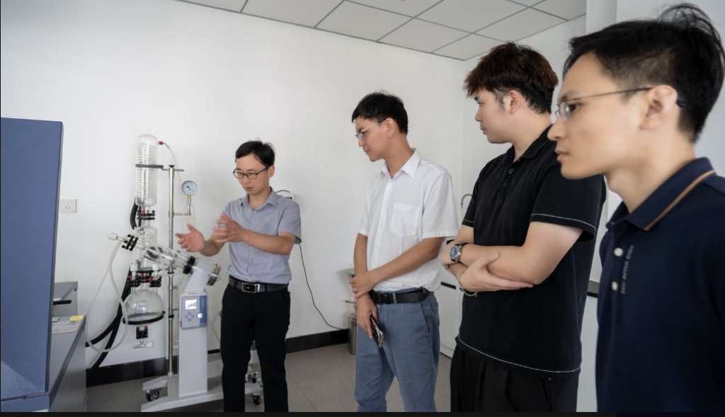 天健国际医疗展贸中心走访爱索达生物 共探医疗产业国际化新路径